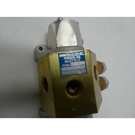 Airmatic Hi-Cyclic 3/8In Npt Manually Operated Directional Control Valve BRL2D